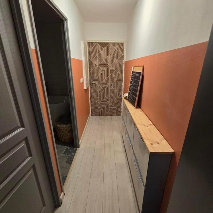 Appartamento Chambre privée cosy et moderne, vue sur montagne Saint-Denis Esterno foto